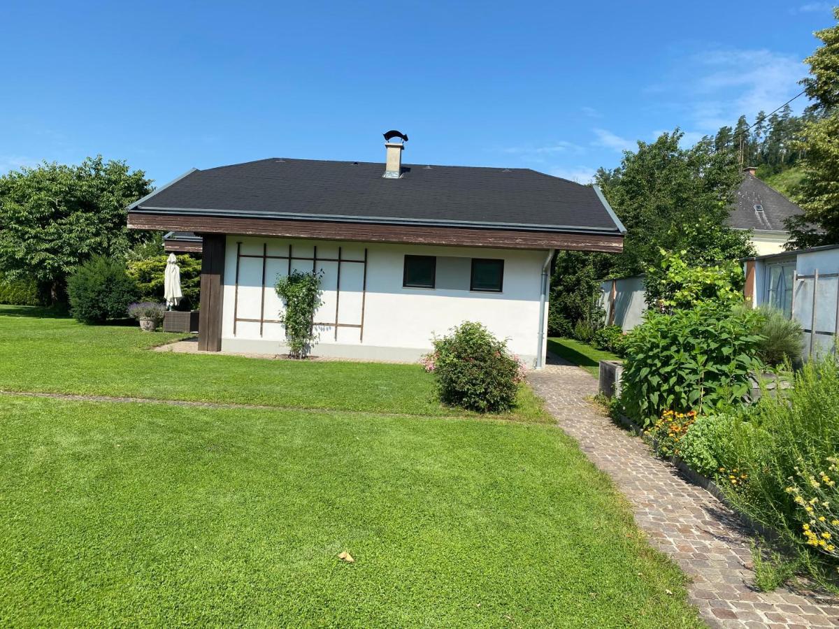 V Gemuetliches Gartenhaus Sankt Michael ob Bleiburg Exterior foto
